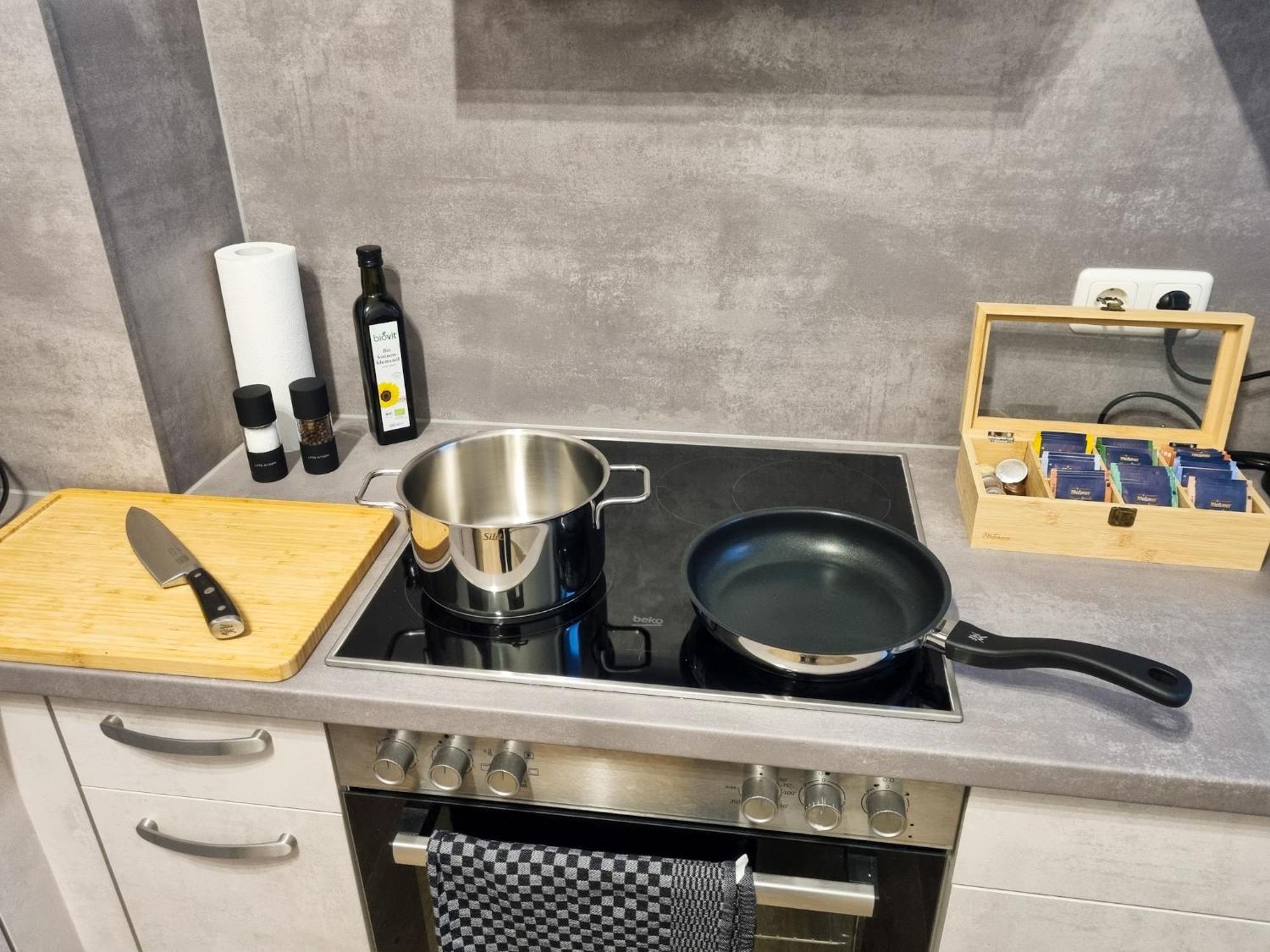 Maremar - Design Maisonette Altstadt - 4 Pers - 57Qm - Luxus Boxspringbett - Kueche - Arbeitsplatz - Privater Parkplatz Greiz Kültér fotó
