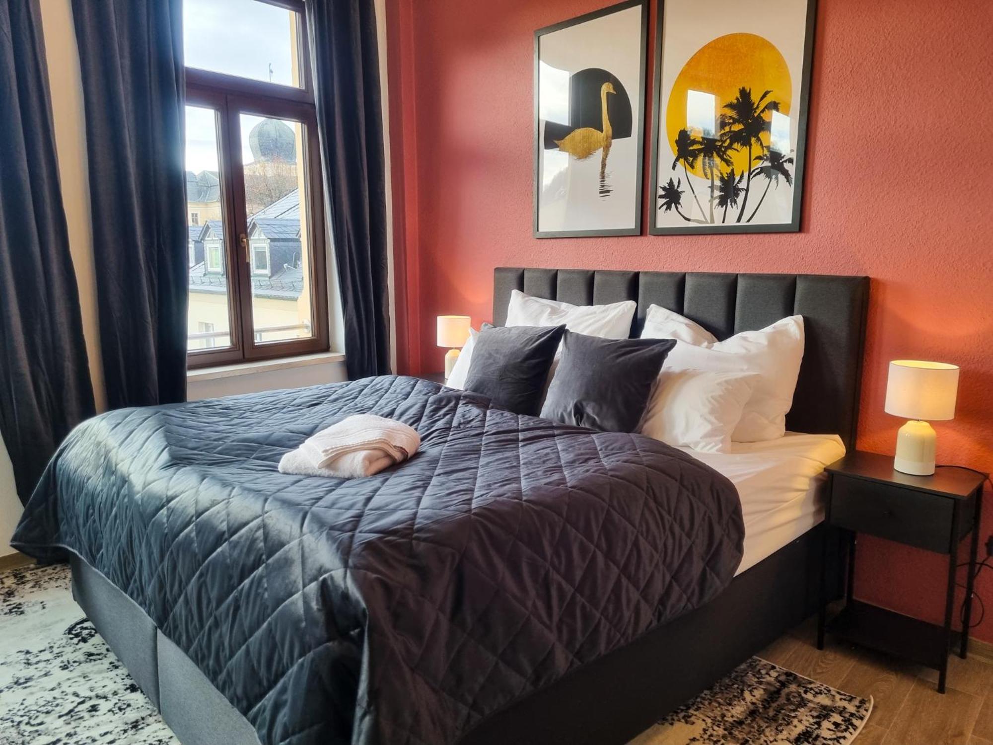 Maremar - Design Maisonette Altstadt - 4 Pers - 57Qm - Luxus Boxspringbett - Kueche - Arbeitsplatz - Privater Parkplatz Greiz Kültér fotó