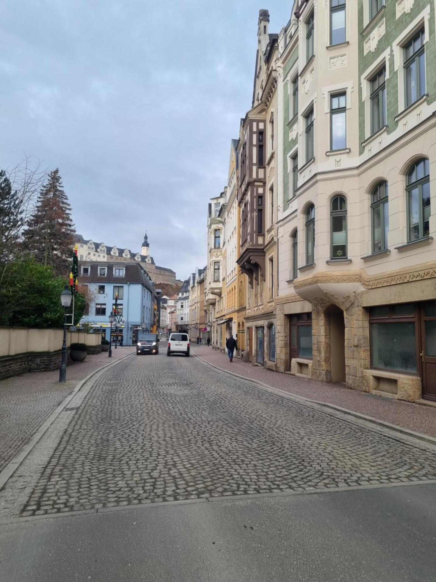 Maremar - Design Maisonette Altstadt - 4 Pers - 57Qm - Luxus Boxspringbett - Kueche - Arbeitsplatz - Privater Parkplatz Greiz Kültér fotó