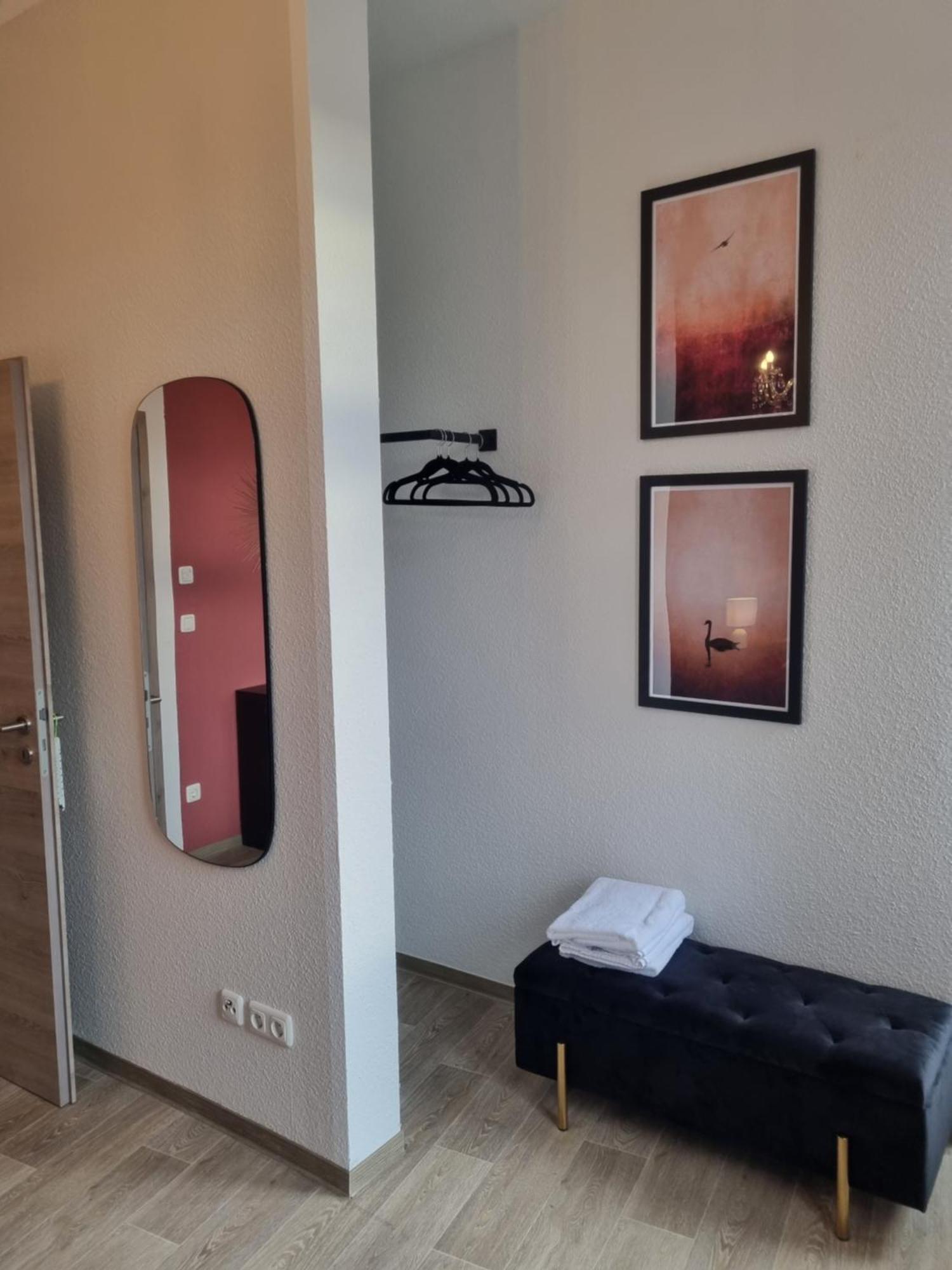 Maremar - Design Maisonette Altstadt - 4 Pers - 57Qm - Luxus Boxspringbett - Kueche - Arbeitsplatz - Privater Parkplatz Greiz Kültér fotó
