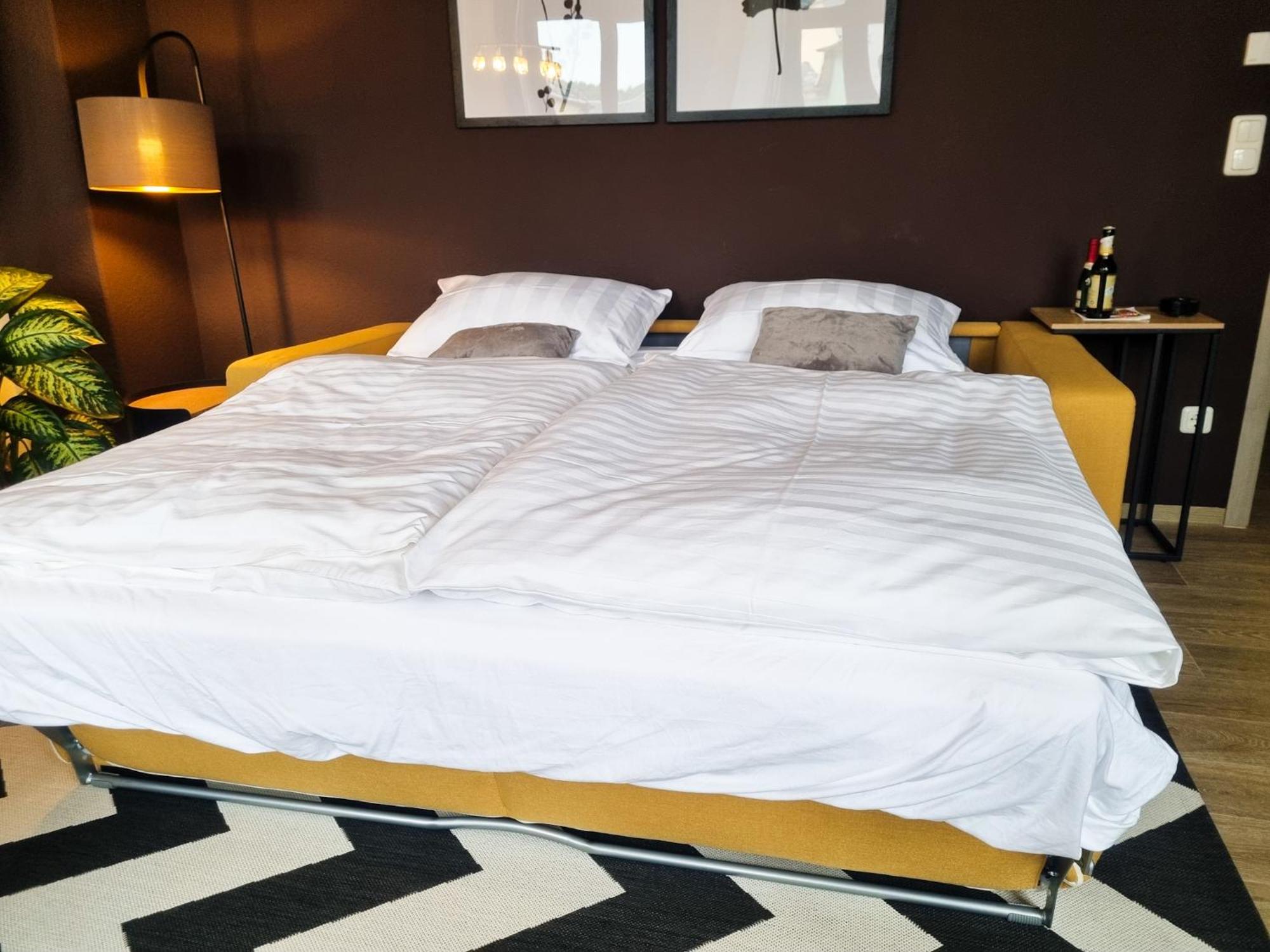 Maremar - Design Maisonette Altstadt - 4 Pers - 57Qm - Luxus Boxspringbett - Kueche - Arbeitsplatz - Privater Parkplatz Greiz Kültér fotó